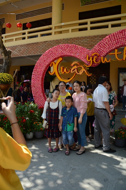 Series of photos on the 3rd day of Tet Holiday