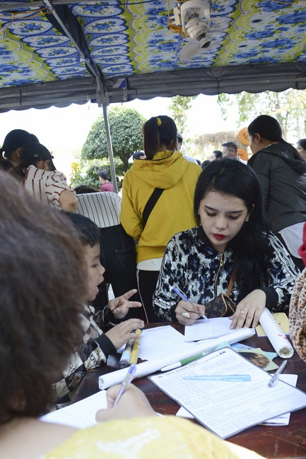 Series of photos on the 3rd day of Tet Holiday