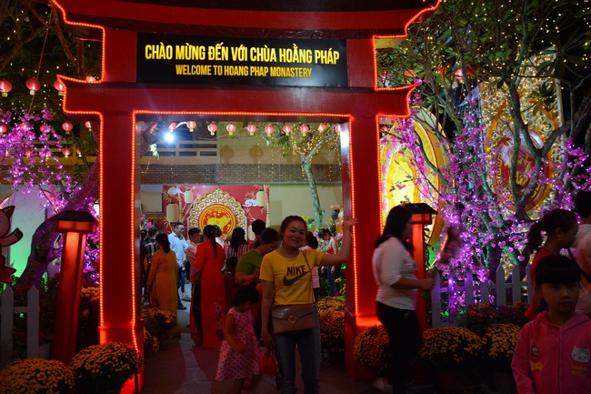 Series of photos on the 3rd day of Tet Holiday