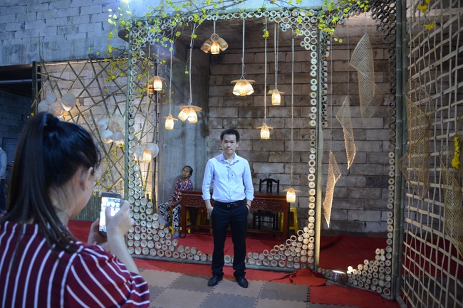 Series of photos on the 3rd day of Tet Holiday