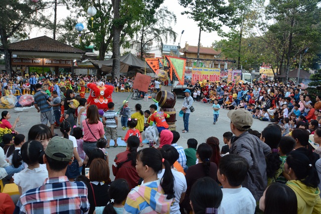 Series of photos on the 3rd day of Tet Holiday