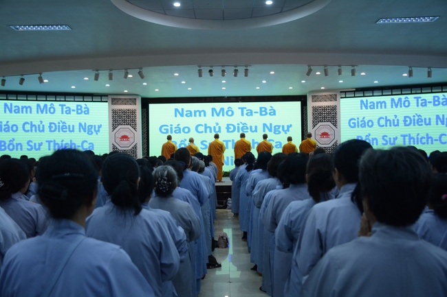 Tu niệm Phật một ngày