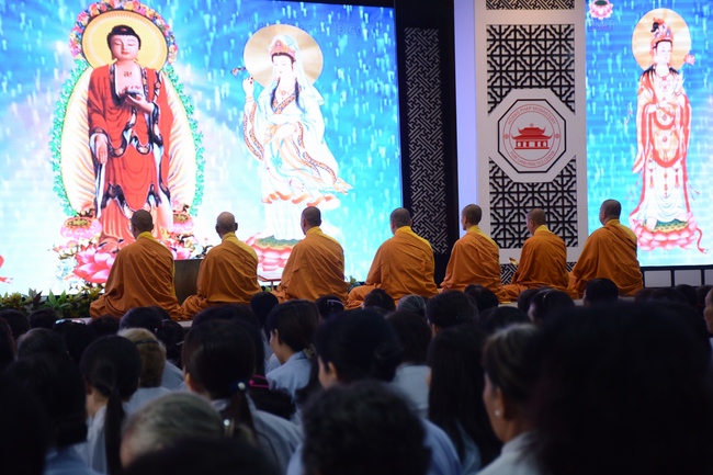 Tu niệm Phật một ngày