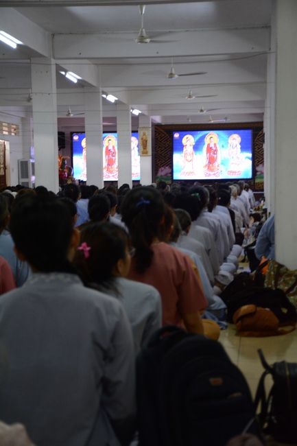 Tu niệm Phật một ngày