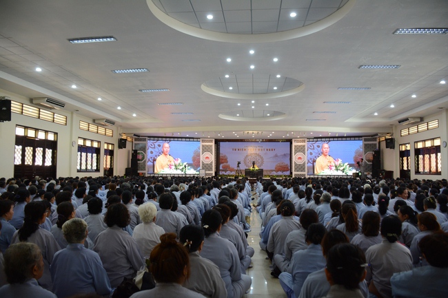 Tu niệm Phật một ngày