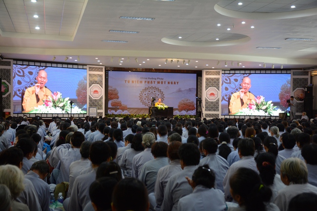 Tu niệm Phật một ngày