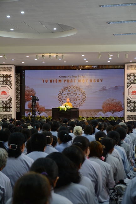 Tu niệm Phật một ngày