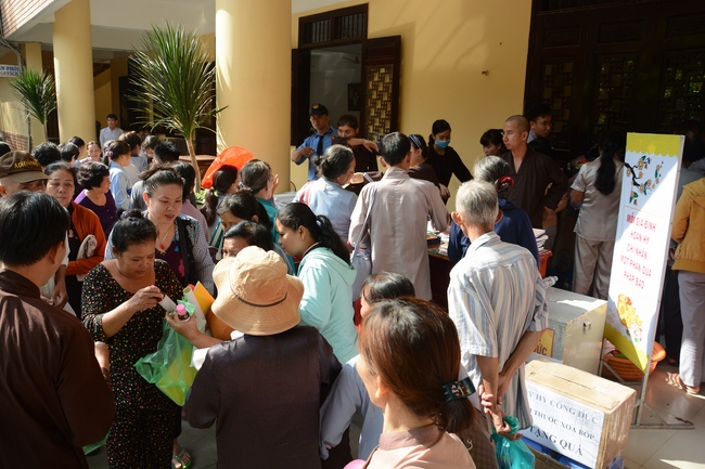 Tu niệm Phật một ngày