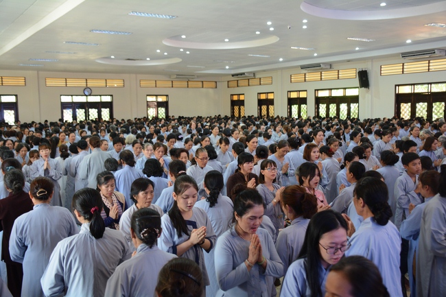 Tu niệm Phật một ngày