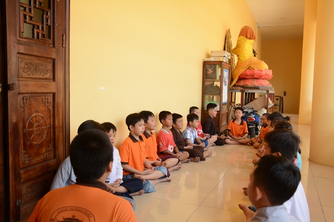 Tu niệm Phật một ngày