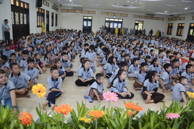 Khóa tu thiếu nhi Em Về Bên Phật