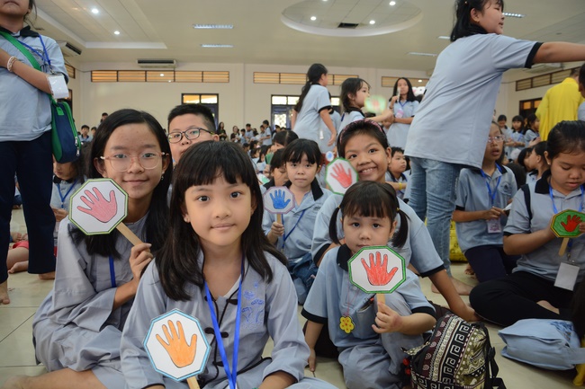 Khóa tu thiếu nhi Em Về Bên Phật