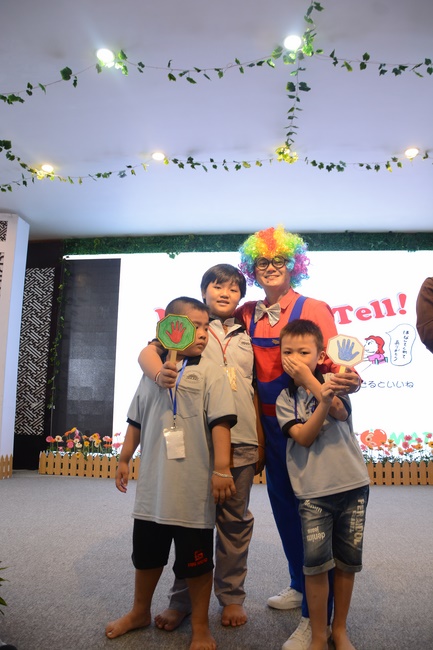 Khóa tu thiếu nhi Em Về Bên Phật