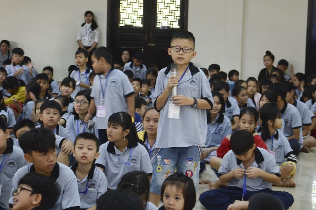 Khóa tu thiếu nhi Em Về Bên Phật