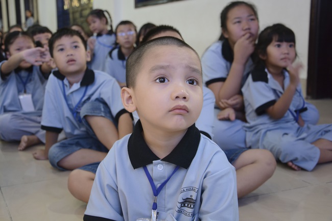 Khóa tu thiếu nhi Em Về Bên Phật