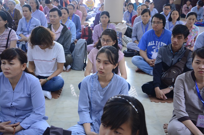 Khóa tu thiếu nhi Em Về Bên Phật