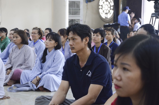 Khóa tu thiếu nhi Em Về Bên Phật