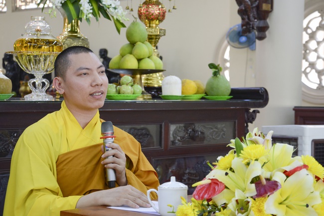 Khóa tu thiếu nhi Em Về Bên Phật