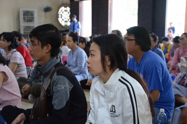 Khóa tu thiếu nhi Em Về Bên Phật