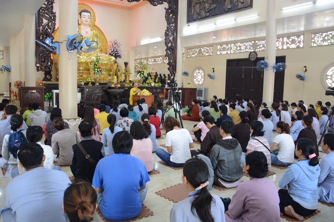 Khóa tu thiếu nhi Em Về Bên Phật