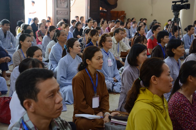 Khóa tu thiếu nhi Em Về Bên Phật