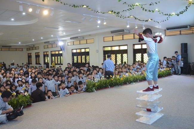 Khóa tu thiếu nhi Em Về Bên Phật