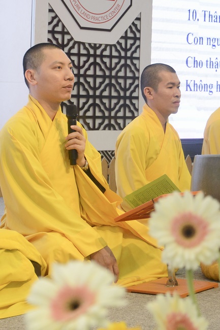 Khóa tu thiếu nhi Em Về Bên Phật