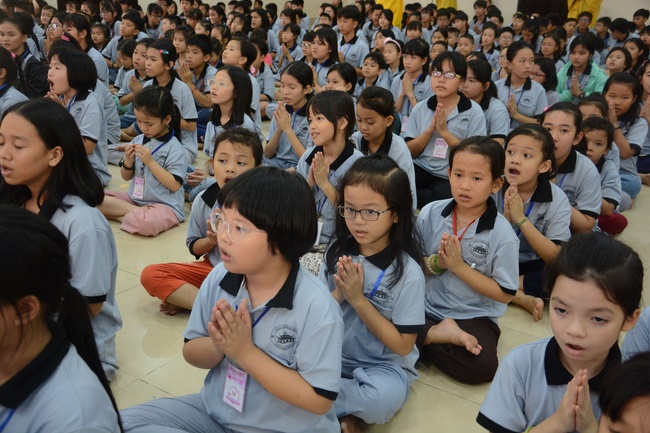 Khóa tu thiếu nhi Em Về Bên Phật