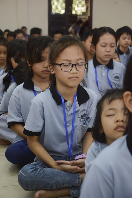 Khóa tu thiếu nhi Em Về Bên Phật