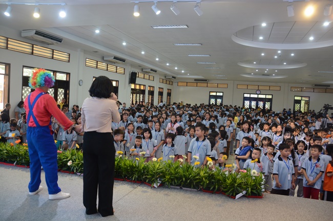 Khóa tu thiếu nhi Em Về Bên Phật