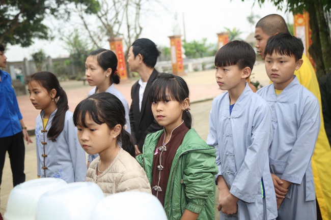 The ceremony of refuging on the Three Jewels at Dong Cao Pagoda - Thanh Hoa