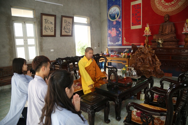The ceremony of refuging on the Three Jewels at Dong Cao Pagoda - Thanh Hoa
