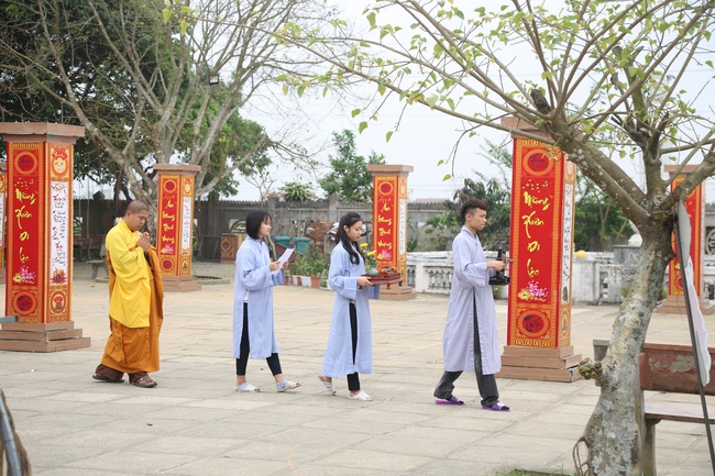 The ceremony of refuging on the Three Jewels at Dong Cao Pagoda - Thanh Hoa
