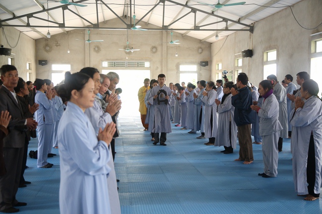 The ceremony of refuging on the Three Jewels at Dong Cao Pagoda - Thanh Hoa