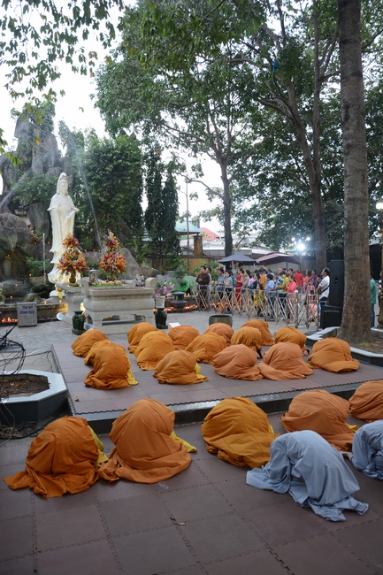 Lễ Ngũ Bách Danh Bồ-tát Quán Thế Âm