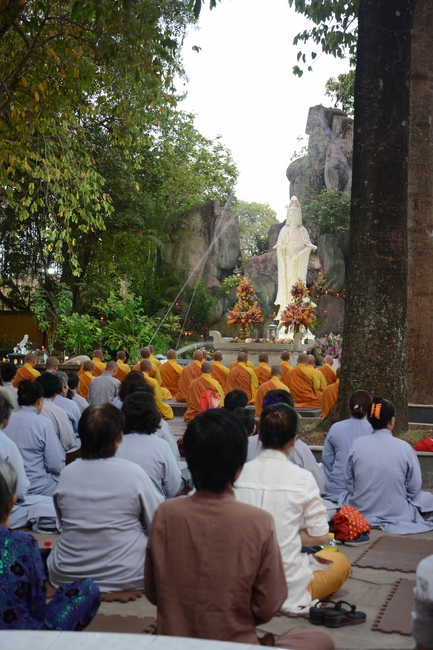 Lễ Ngũ Bách Danh Bồ-tát Quán Thế Âm