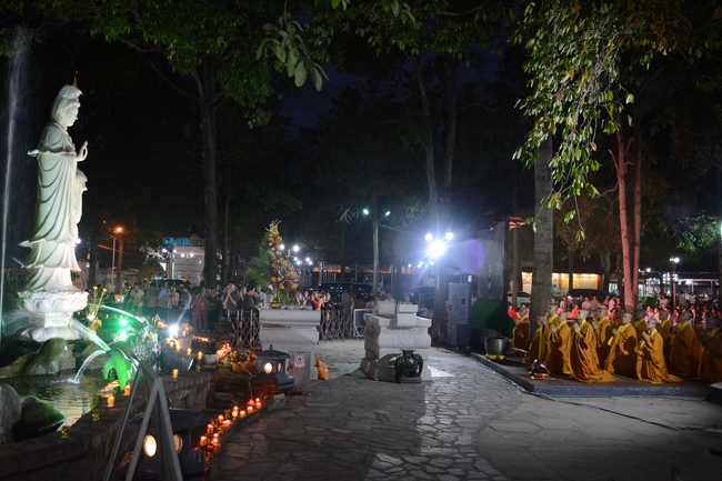 Lễ Ngũ Bách Danh Bồ-tát Quán Thế Âm