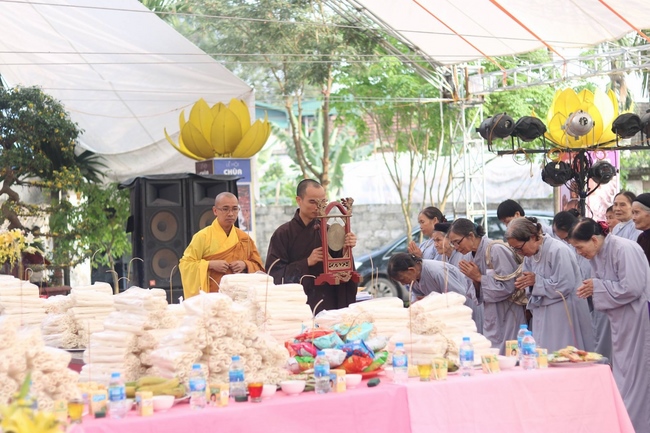 Shimmering candles at Co Tan Pagoda - Hai Duong