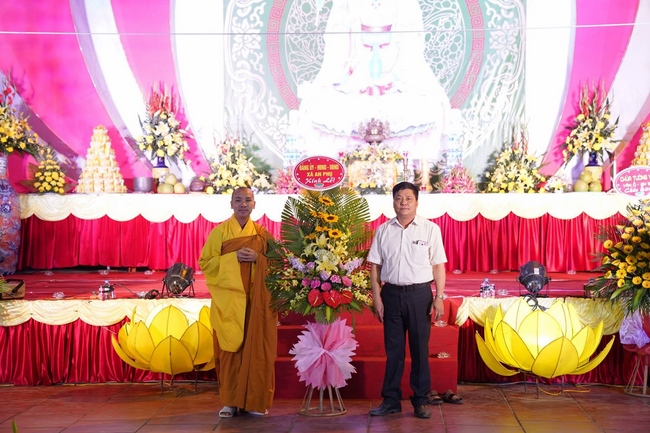 Shimmering candles at Co Tan Pagoda - Hai Duong