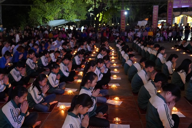 Shimmering candles at Co Tan Pagoda - Hai Duong
