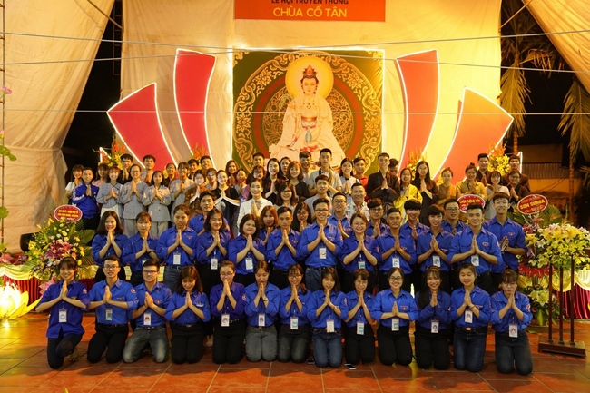 Shimmering candles at Co Tan Pagoda - Hai Duong