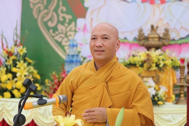 Shimmering candles at Co Tan Pagoda - Hai Duong