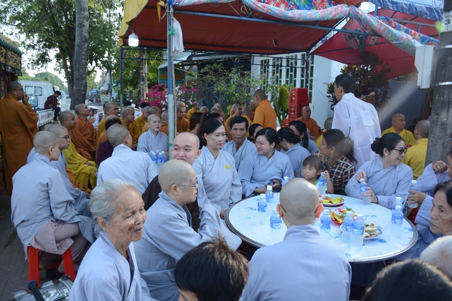 Viếng tang lễ thân phụ TT. Thích Minh Thành – Sóc Trăng