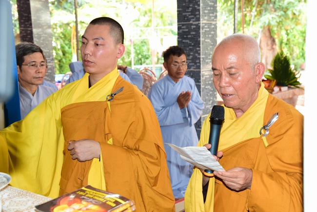 The rite of offering a meal and alms for monks and releasing creatures.