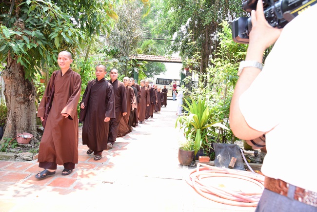 The rite of offering a meal and alms for monks and releasing creatures.