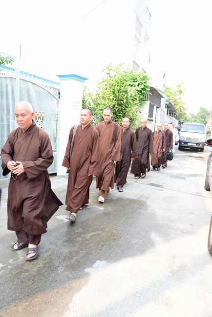 The rite of offering a meal and alms for monks and releasing creatures.