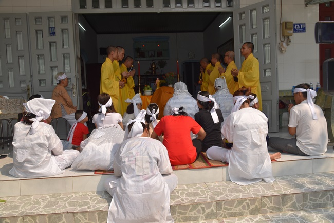The rite of offering a meal and alms for monks and releasing creatures.