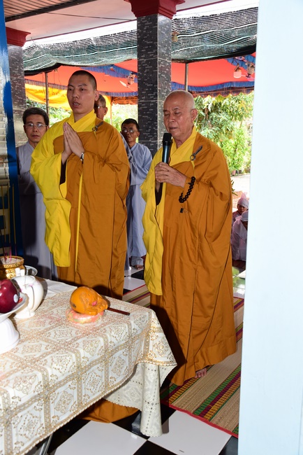 The rite of offering a meal and alms for monks and releasing creatures.