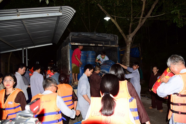 The rite of offering a meal and alms for monks and releasing creatures.