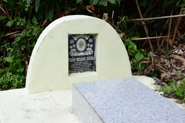 Praying for souls' rebirth at Bao Loc Pass and freeing creatures